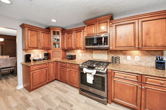 Foto del edificio - 12711 Laurel Bank Way
