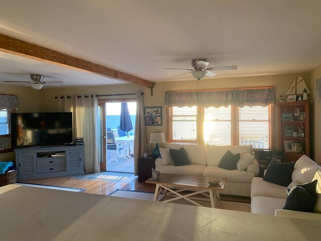 Foto del edificio - 61 Ocean Rd N