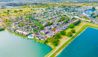 Building Photo - 20300 NE 3rd Ct