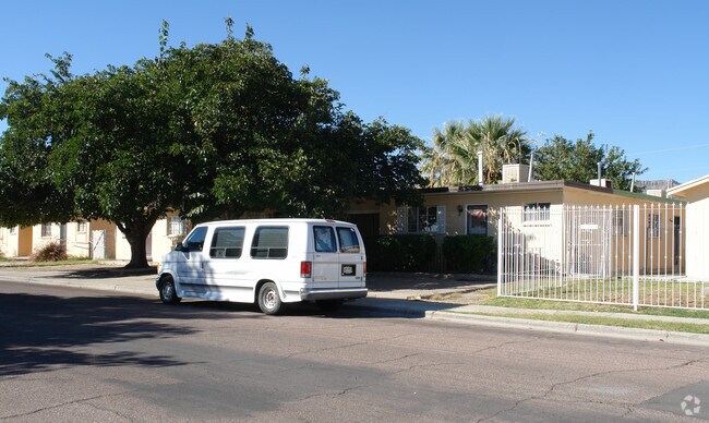 Foto del edificio - 8629 Lawson St