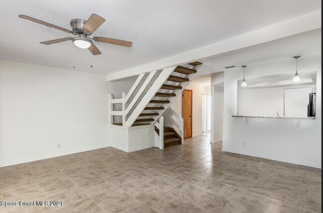 Foto del edificio - 58 Emerald Ct