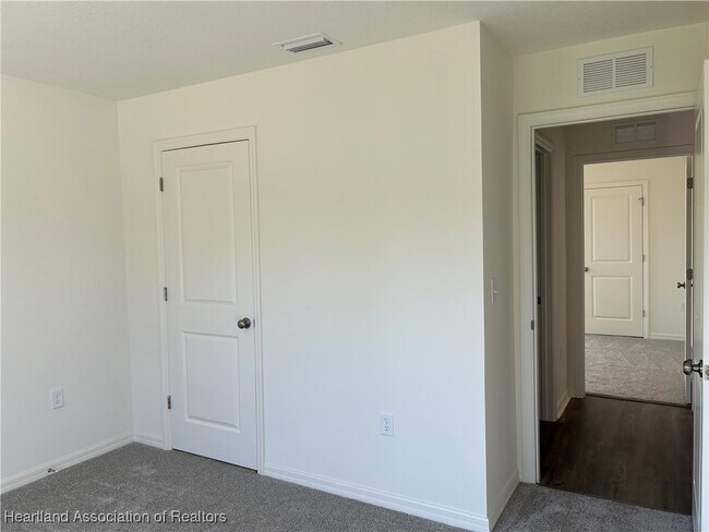 Foto del edificio - 8006 Bernal Dr