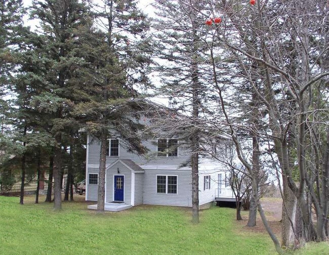 Building Photo - 908 E Skyline Pky