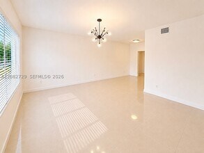 Building Photo - 1027 94th St