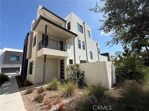 Building Photo - 257 Novel