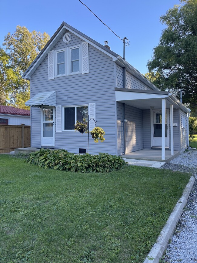Building Photo - 1463 Exmouth St