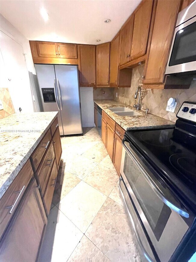 Foto del edificio - 1251 NE 108th St