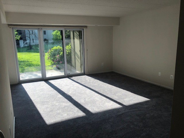 Foto del edificio - 5695 Harpers Farm Rd