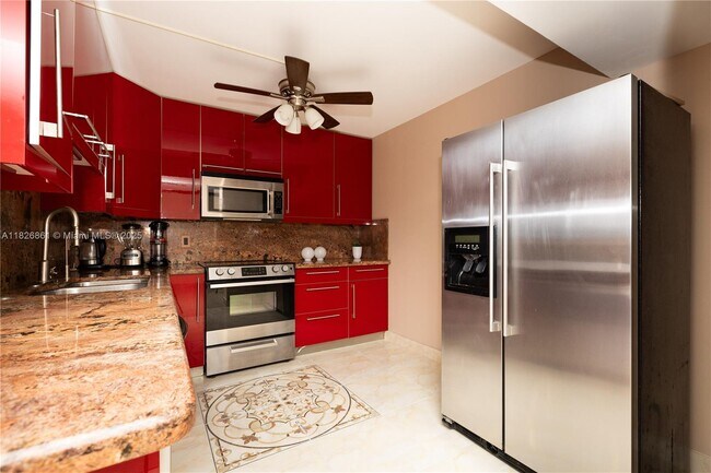 Building Photo - 1500 S Ocean Dr