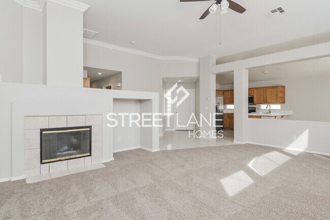 Building Photo - 3 Bedroom in Henderson!