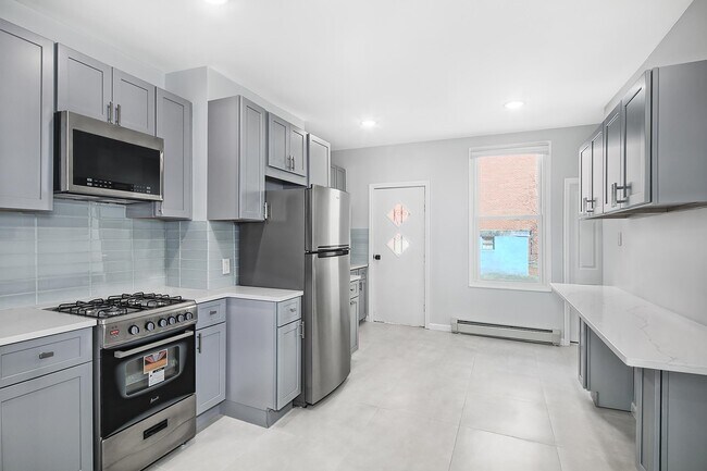 Building Photo - 120 36th St