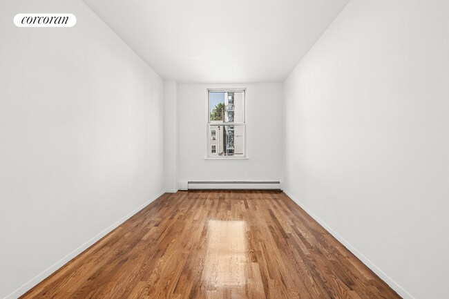 Building Photo - 358 Cumberland St