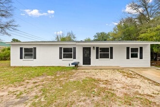 Building Photo - 200 Spencer Dr