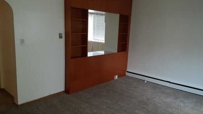 Building Photo - 0 Bed 0 Bath Unit in Red Deer, AB