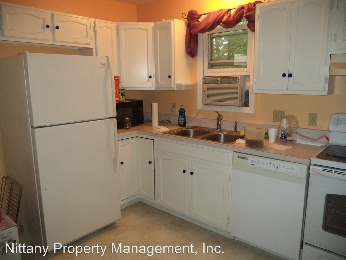 Primary Photo - 231 Oakwood Ave