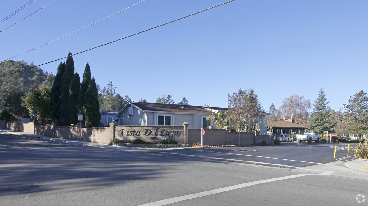 Primary Photo - Vista del Lago