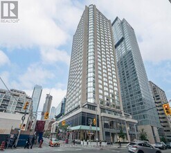 Building Photo - 155 Yorkville Ave