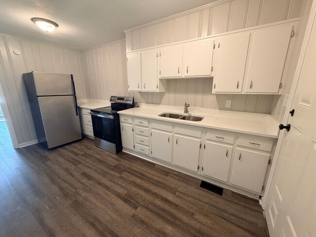 Building Photo - 1510 Miramar St