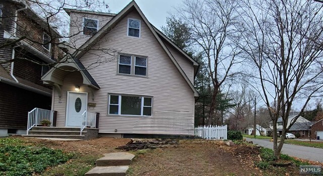 Primary Photo - 93 Stelfox St