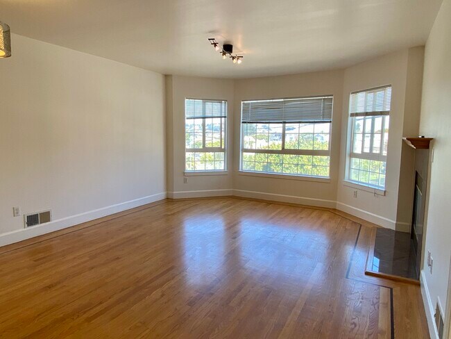 Foto del edificio - 436 Russia Ave