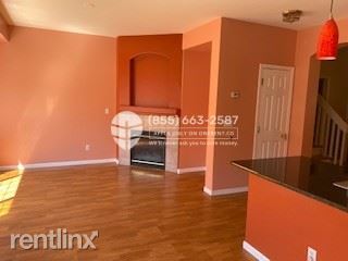 Building Photo - 3 br, 3 bath Townhome - 12205 E 2nd Drive -