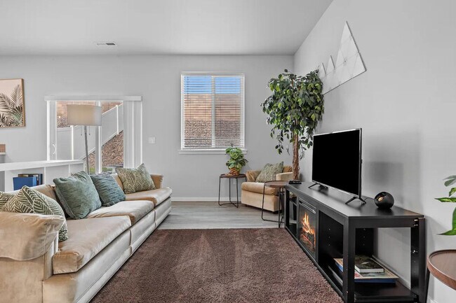 Foto del edificio - 5324 Remington Dr