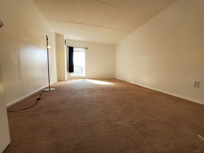 Foto del edificio - 50 Broadlawn Park