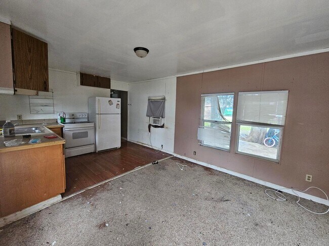 Building Photo - 920 Boardwalk Ln