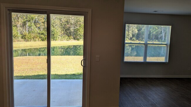 Building Photo - 473 Coconut Dr