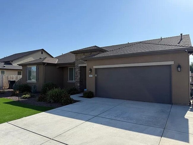 Building Photo - Welcome to this spacious and well-maintain...