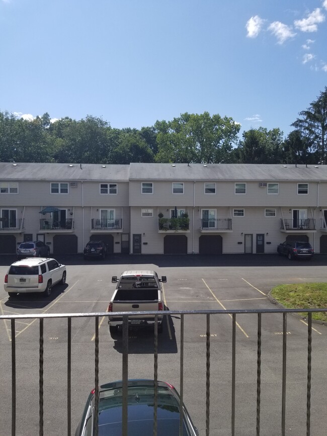 Building Photo - 308 Blackstone Vlg