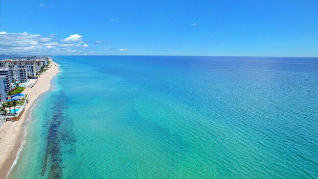 Foto del edificio - 3605 S Ocean Blvd