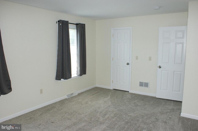 Foto del edificio - 4815 E Trindle Rd