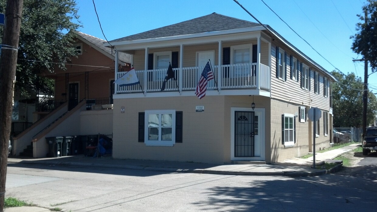 Primary Photo - 4335 Clio St