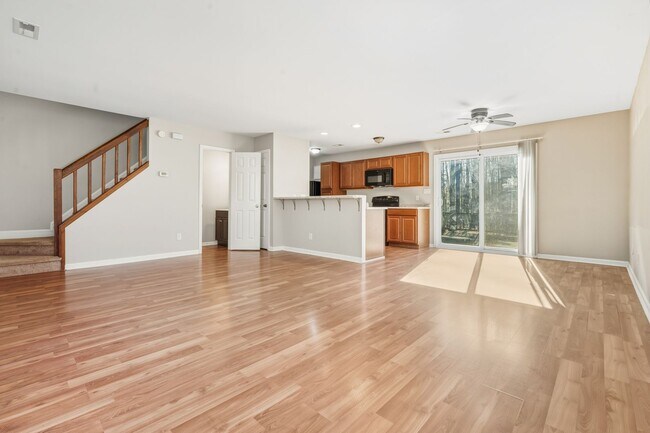Foto del edificio - 732 Branniff Dr