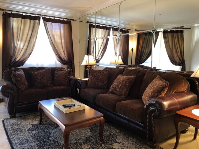 Building Photo - Meridian Fully Furnished 2 Bd | 2 Ba Luxury Condo .