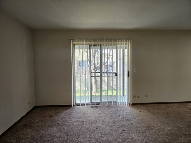 Foto del edificio - 311 Village Creek Dr
