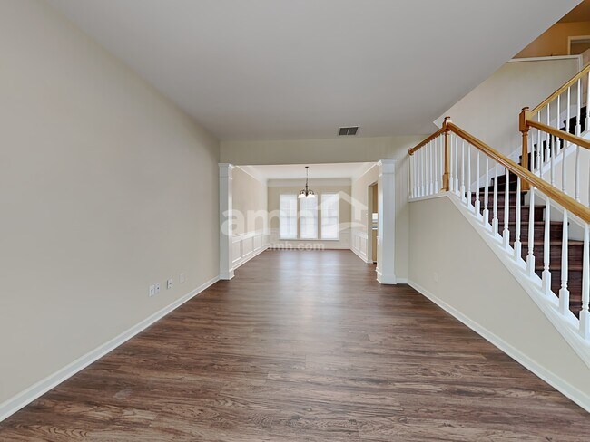 Building Photo - 4388 Kelso Dr