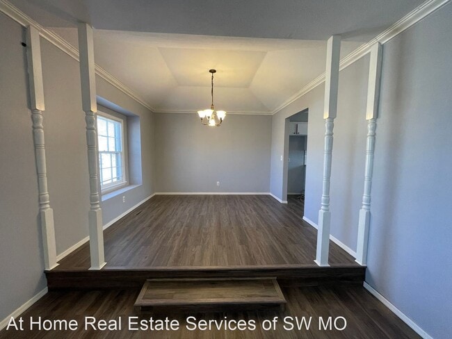 Building Photo - 4 br, 3 bath House - 2156 E Swallow St