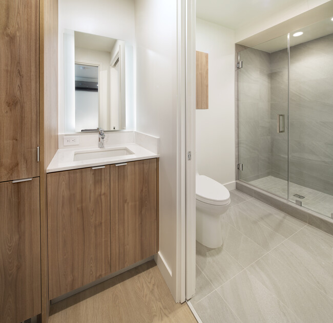 Baño privado en suite - Cypress Co-Living