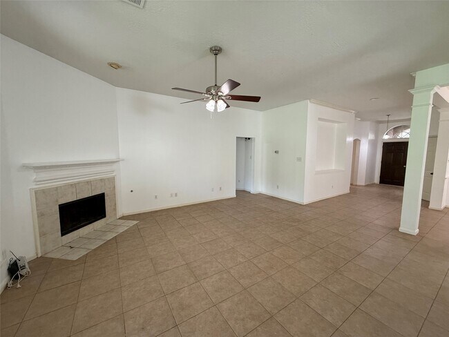 Foto del edificio - 3642 Heritage Colony Dr