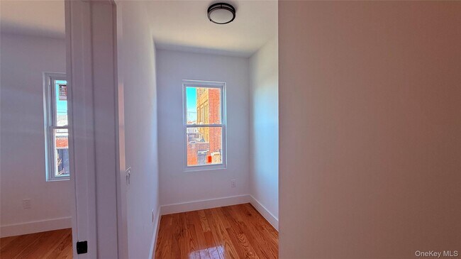 Foto del edificio - 87-11 123rd St