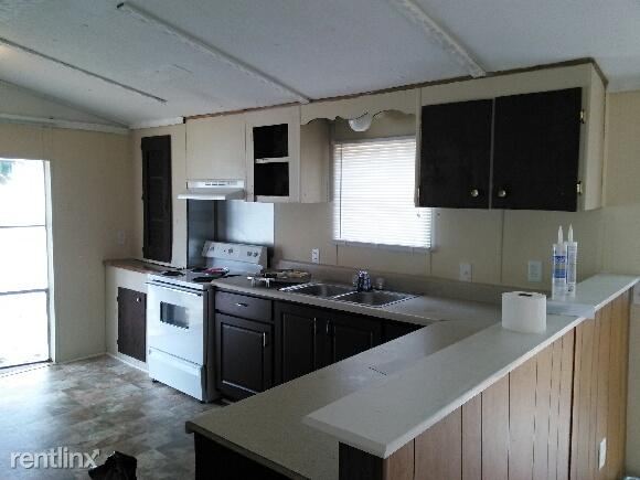 Building Photo - 527 Farr Rd