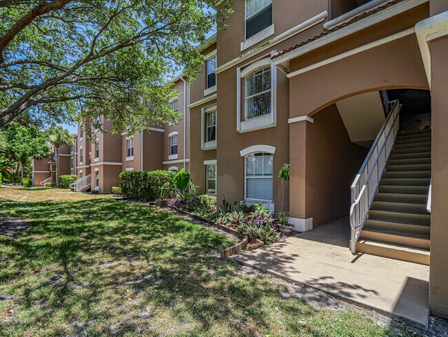 Foto del edificio - 5095 Fairways Cir