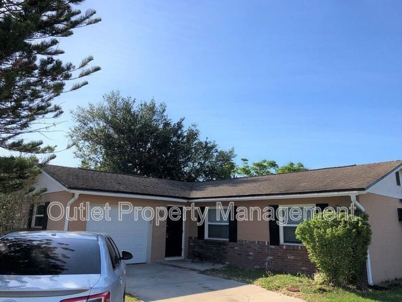 Primary Photo - 700 Trailwood Dr