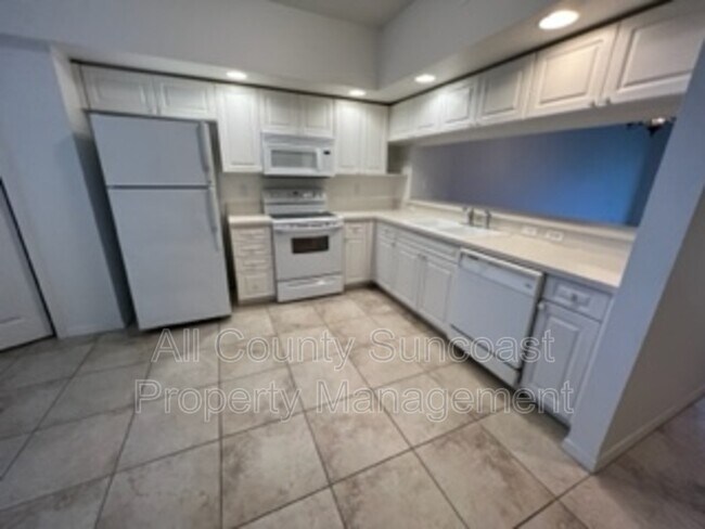 Foto del edificio - 960 Starkey Rd