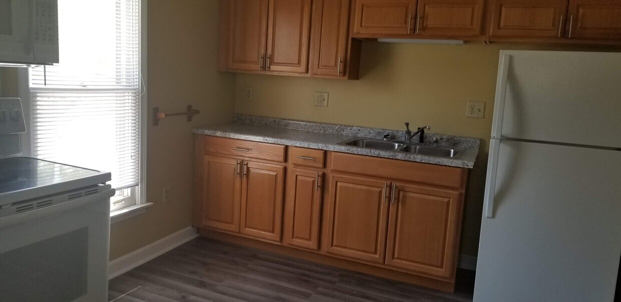 Foto principal - 212 E Main St