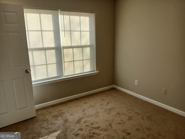 Foto del edificio - 5190 Hanover St