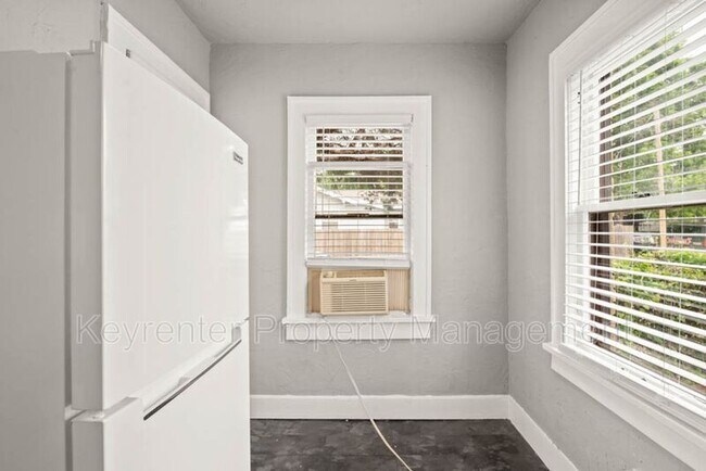Building Photo - 1123 NW 30th St