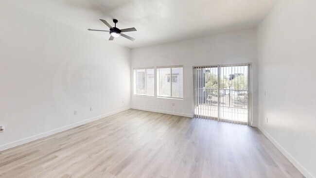 Foto del edificio - 9160 N 67th Ave